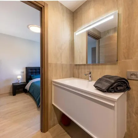 06ak1 - 4 Bedrooms Swimming Pool And Sauna