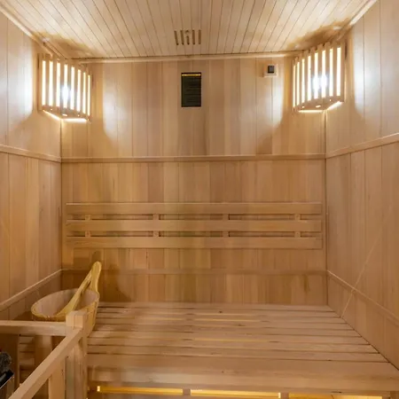 06ak1 - 4 Bedrooms Swimming Pool And Sauna Villa