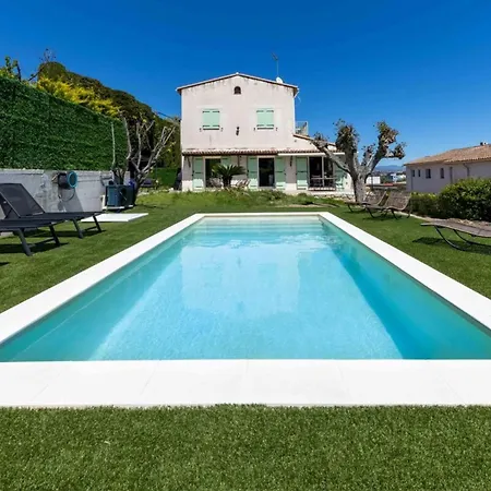 06ak1 - 4 Bedrooms Swimming Pool And Sauna Villa